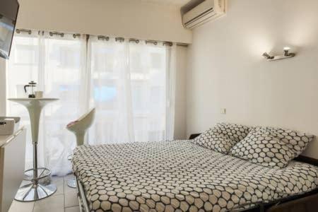 Aparthotel Studio Carre D'Or Situe A 50 M De La Plage Nizza Exterior foto